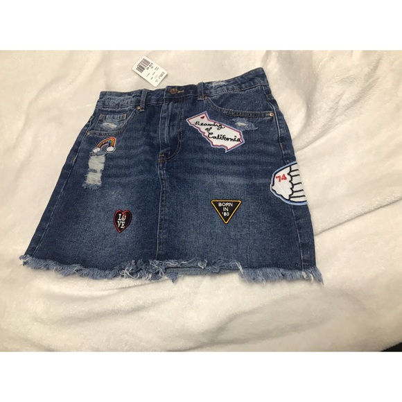 🍭Denim Mini Skirt with Patches🍭 - Picture 2 of 3